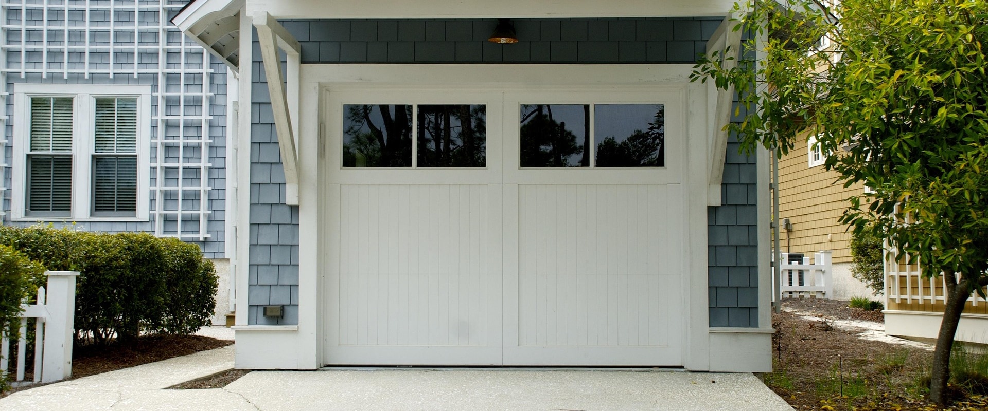 How Foundation and Garage Door Repair Enhance Home Value in East Tennessee