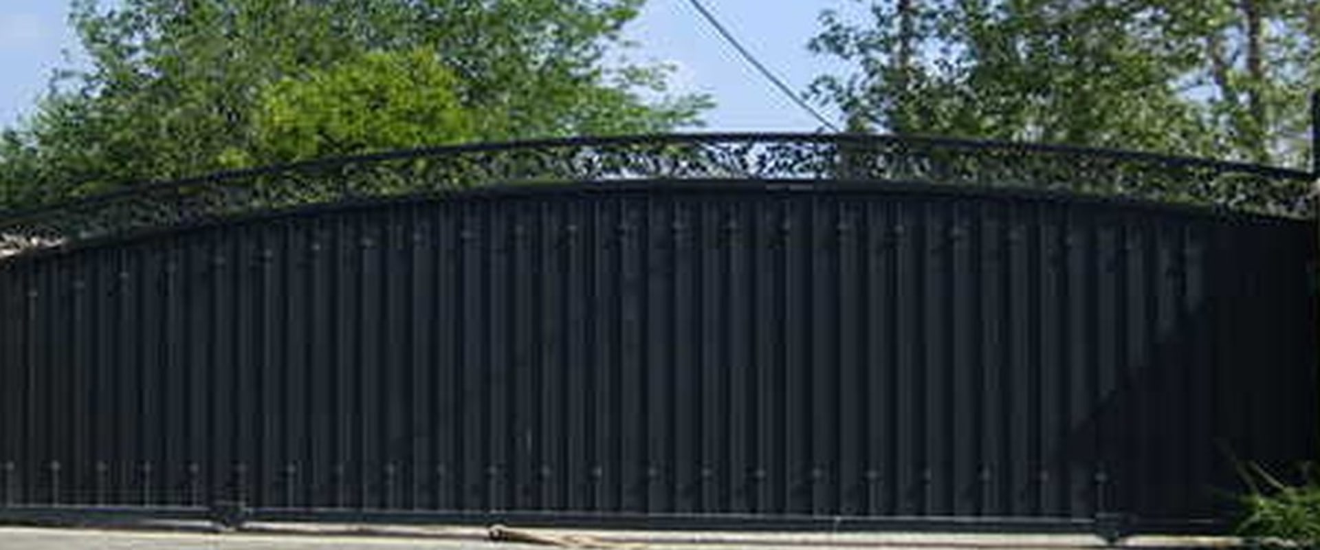 Seamless Solutions: How To Coordinate Electric Gate Repair With Your Foundation Repair In Tarzana